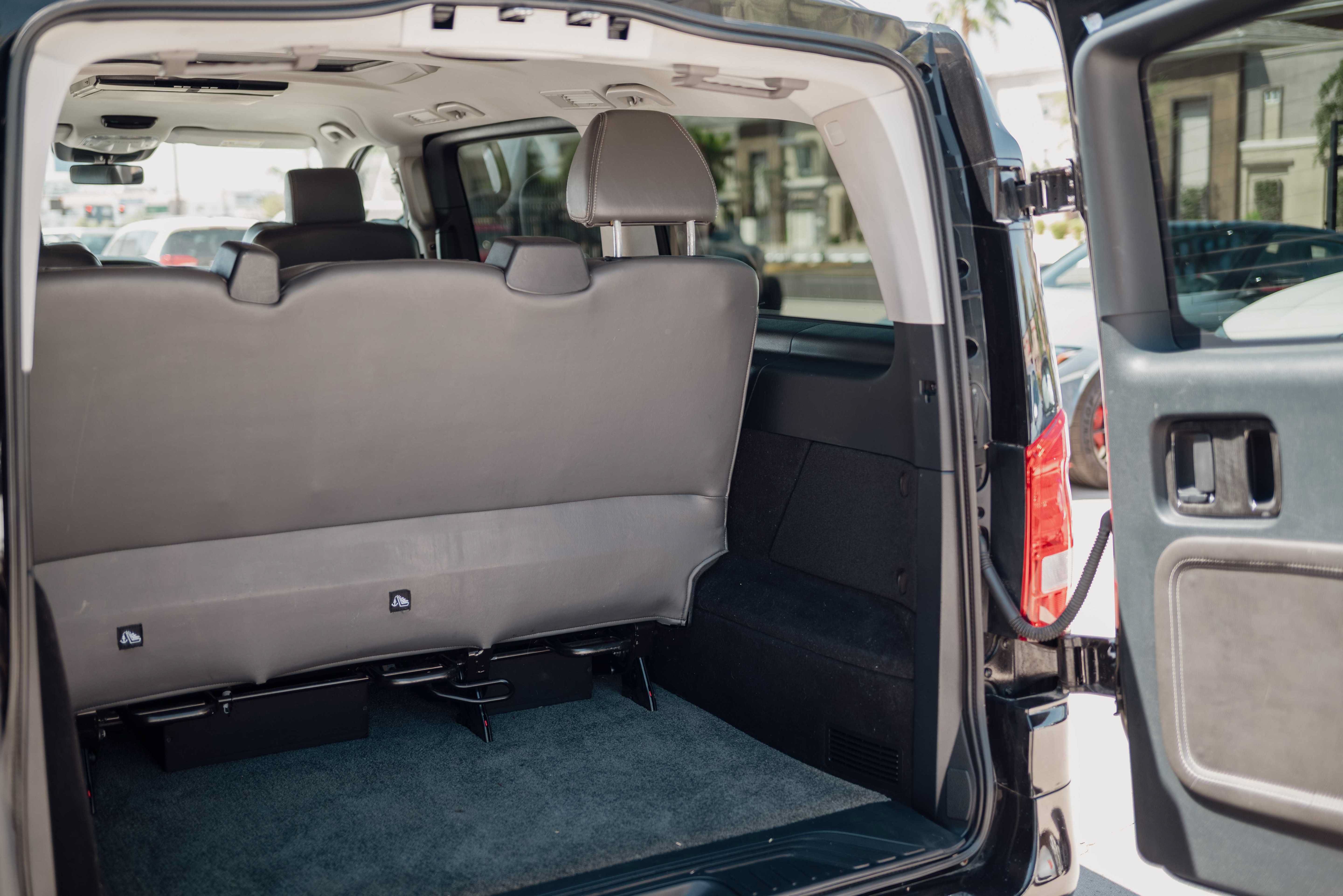 Used 2017 Mercedes-Benz Metris Passenger image 8