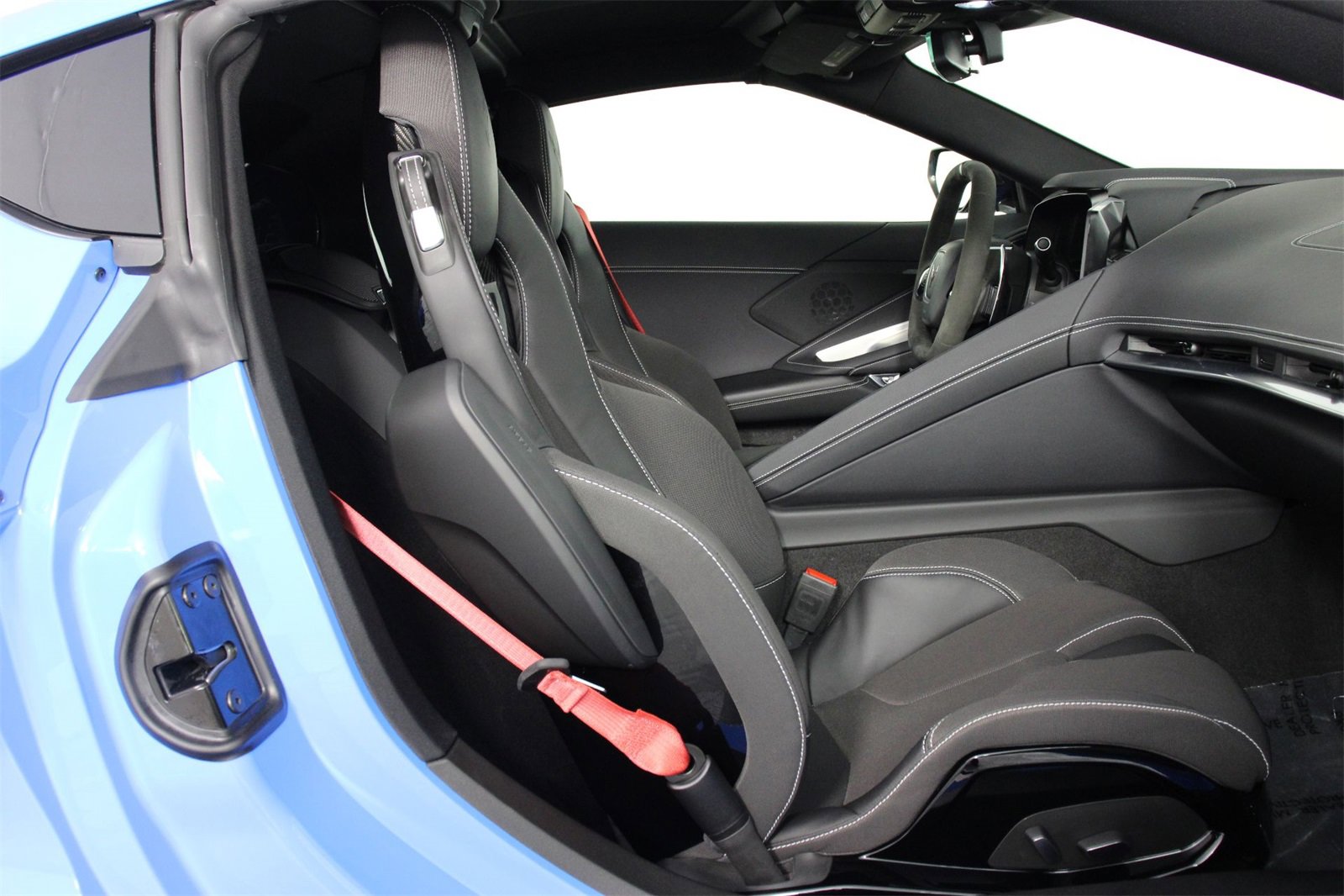 Used 2023 Chevrolet Corvette Stingray Coupe w/ Z51 Performance Package image 26