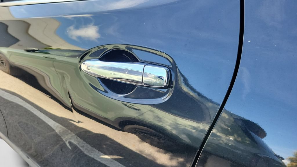 Used 2018 Nissan Rogue SV FWD image 11