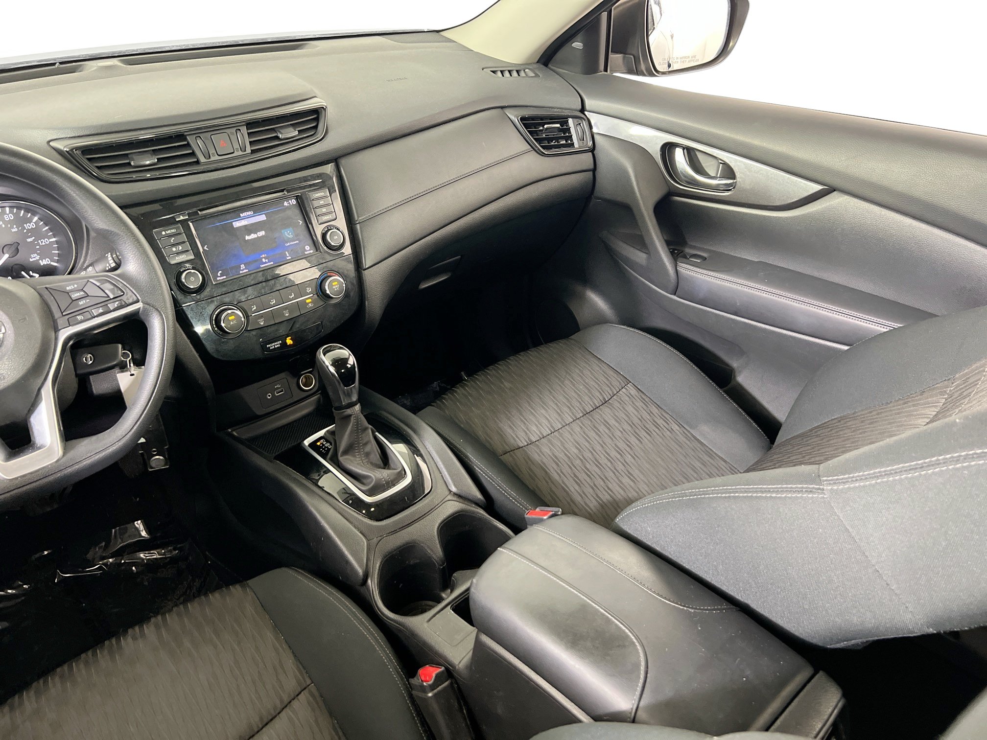 Used 2018 Nissan Rogue S AWD/4WD image 21