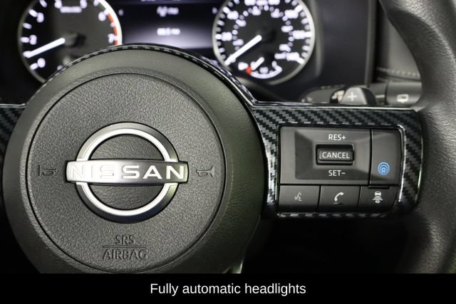 Used 2023 Nissan Rogue SV FWD image 9