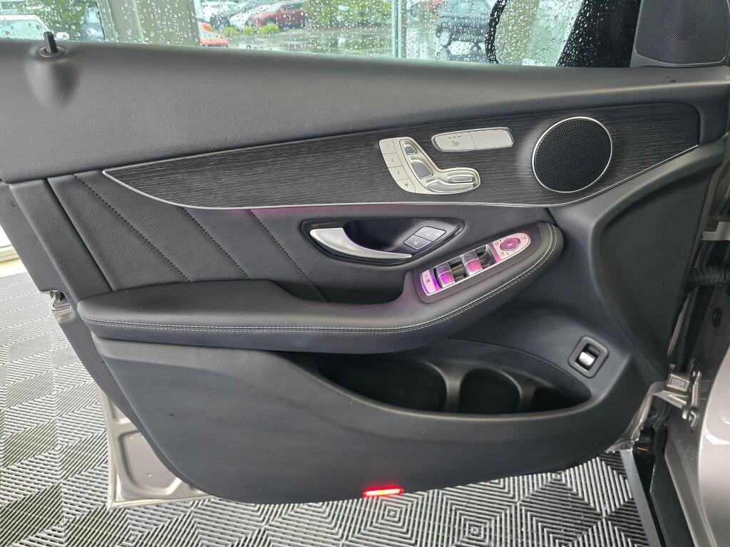 Used 2022 Mercedes-Benz GLC 300 4MATIC image 20
