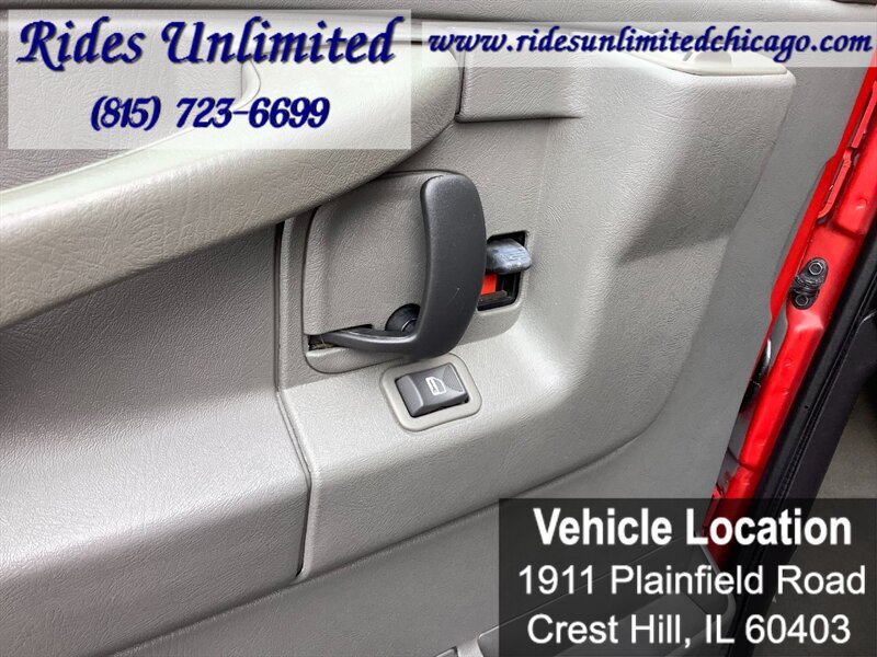Used 2006 Chevrolet Express 3500 Extended Passenger w/ LT Preferred Equipment Group RWD image 14