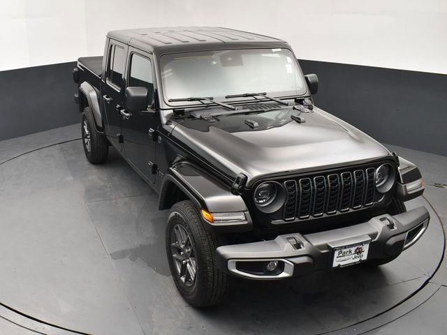 Used 2024 Jeep Gladiator Sport image 13