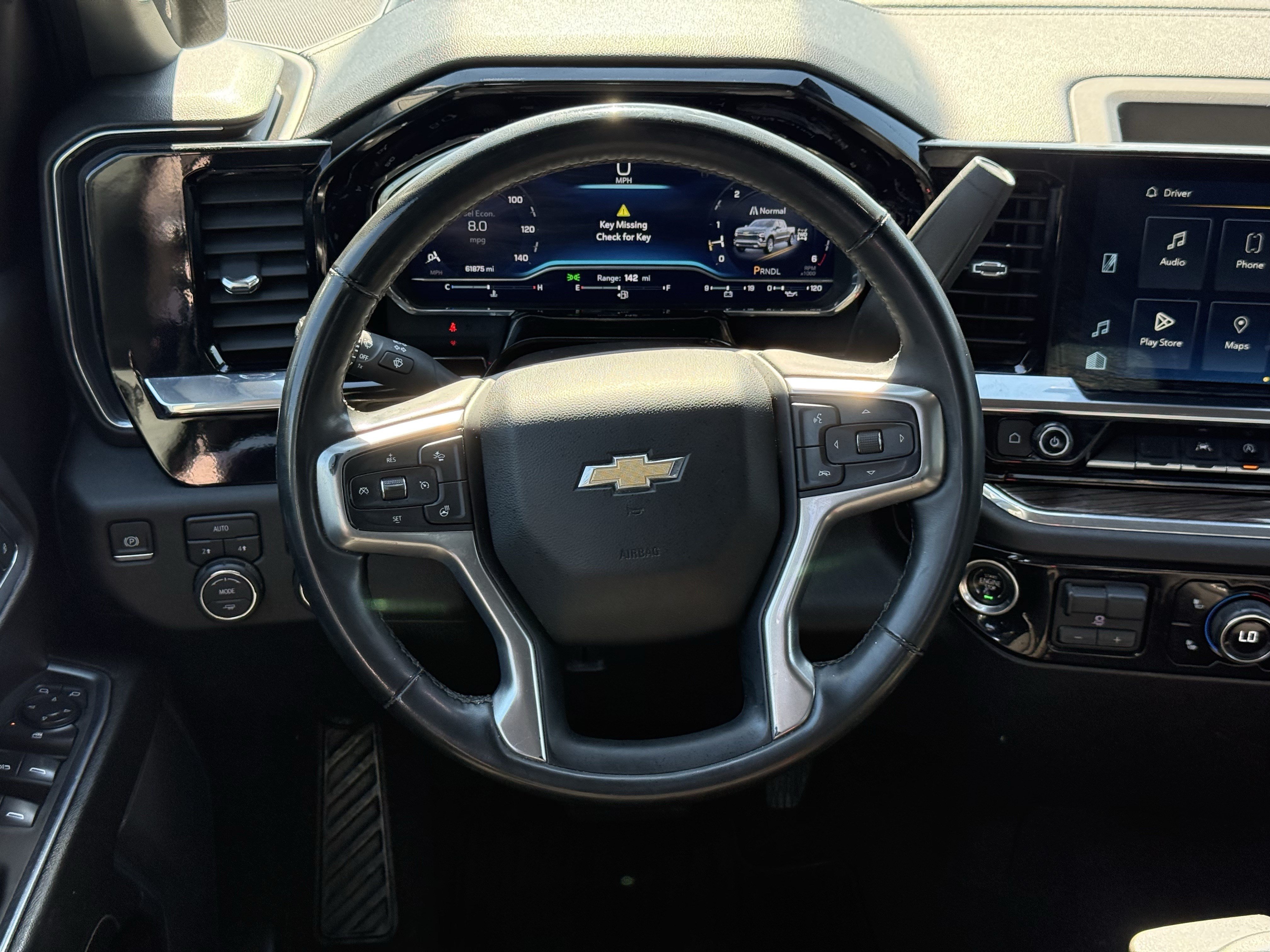 Used 2025 Chevrolet Silverado 1500 LT AWD/4WD image 14