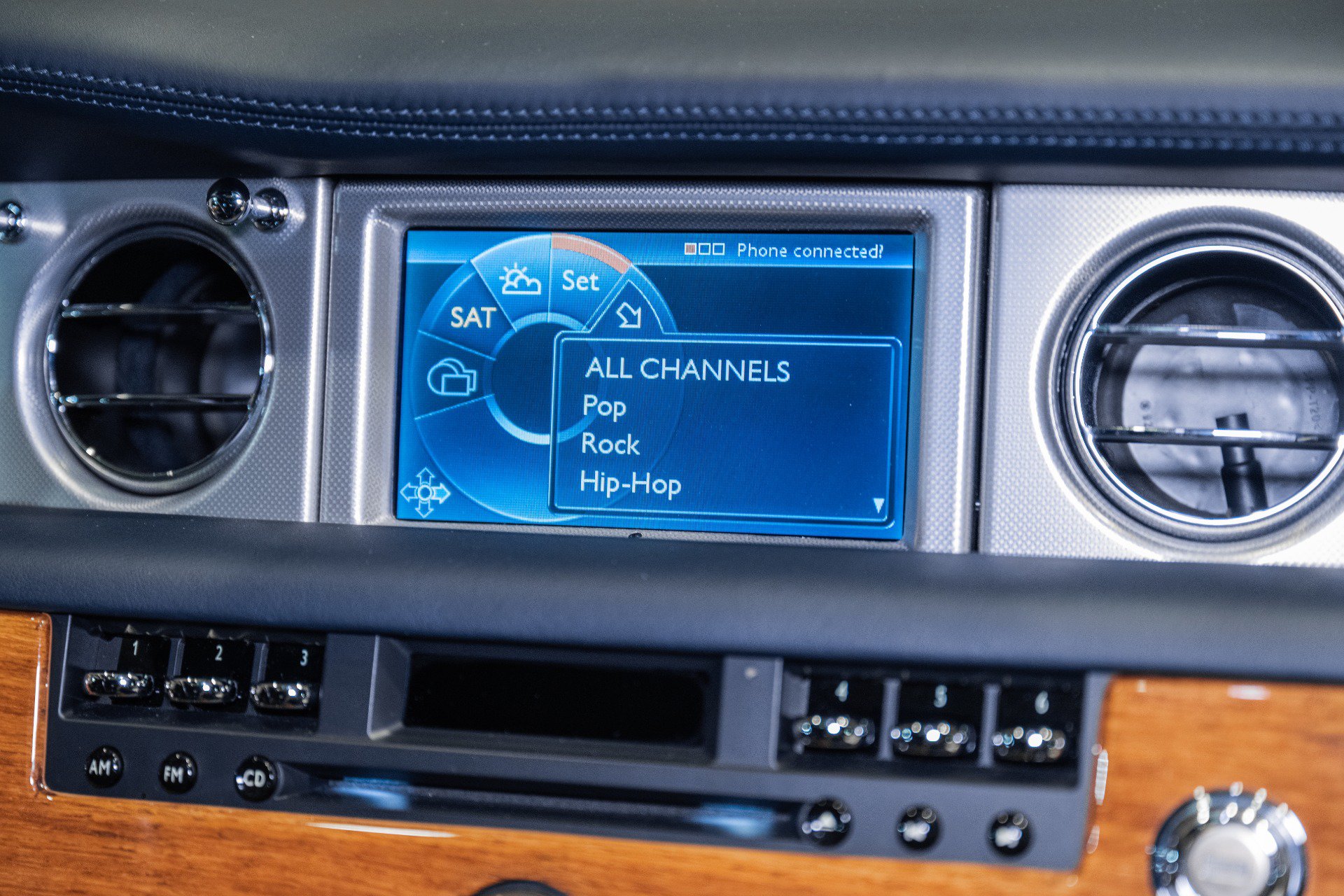 Used 2011 Rolls-Royce Phantom Sedan RWD image 58