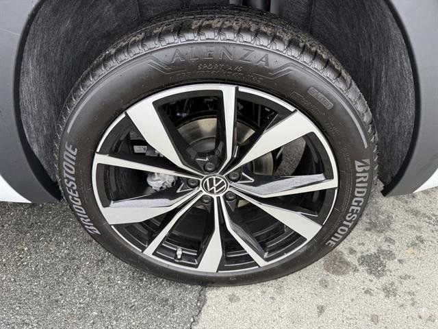 New 2025 Volkswagen Atlas SEL Premium R-Line image 14