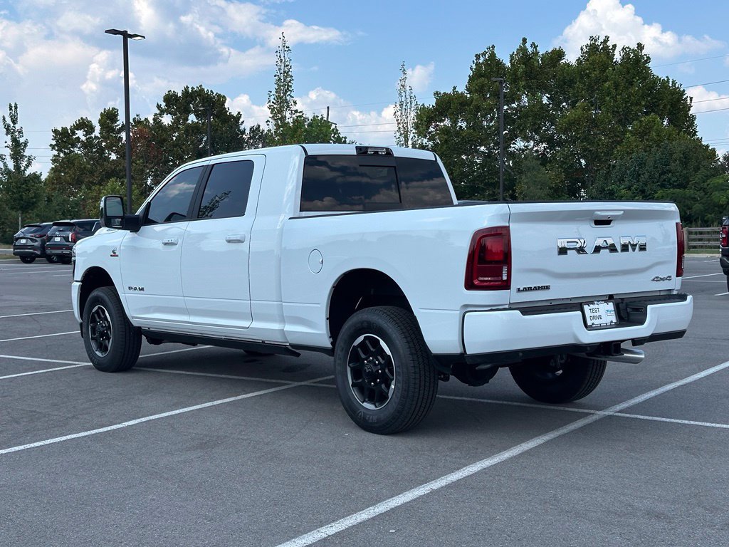 New 2026 RAM 3500 Laramie AWD/4WD image 5