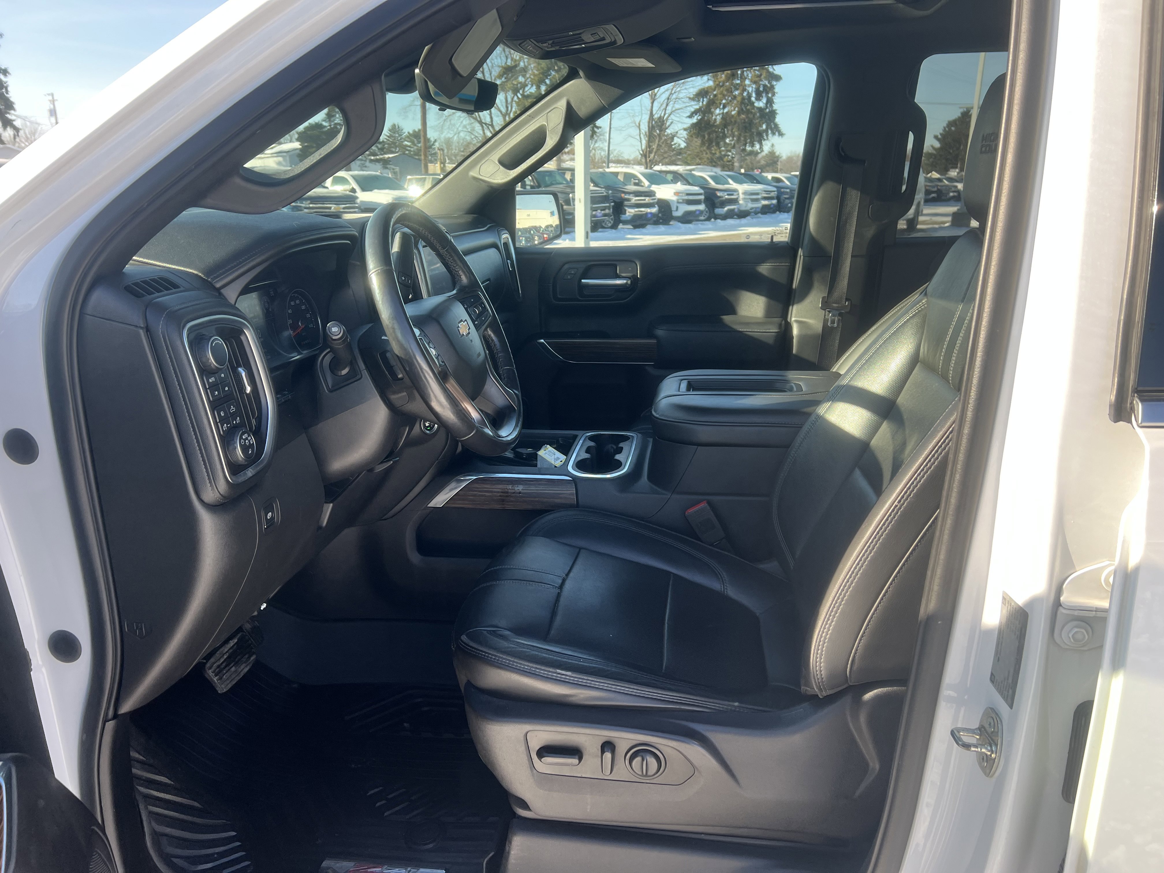 Used 2019 Chevrolet Silverado 1500 High Country w/ Technology Package image 17