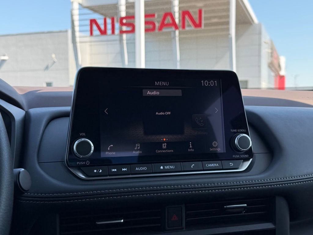 Used 2023 Nissan Rogue S AWD/4WD image 31
