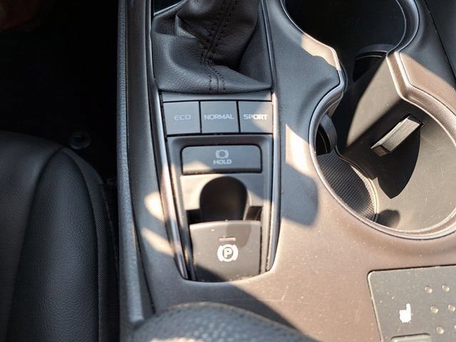 Used 2023 Toyota Camry XSE FWD image 21