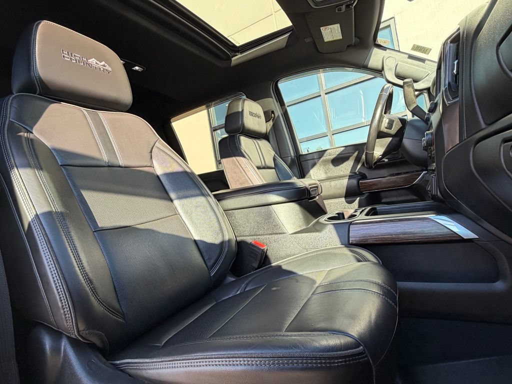 Used 2020 Chevrolet Silverado 2500 High Country w/ Technology Package AWD/4WD image 22
