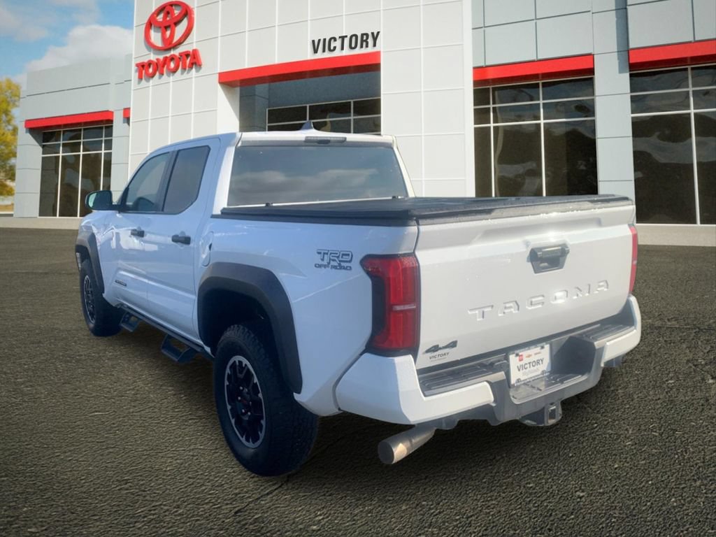Used 2025 Toyota Tacoma TRD Off-Road AWD/4WD image 5