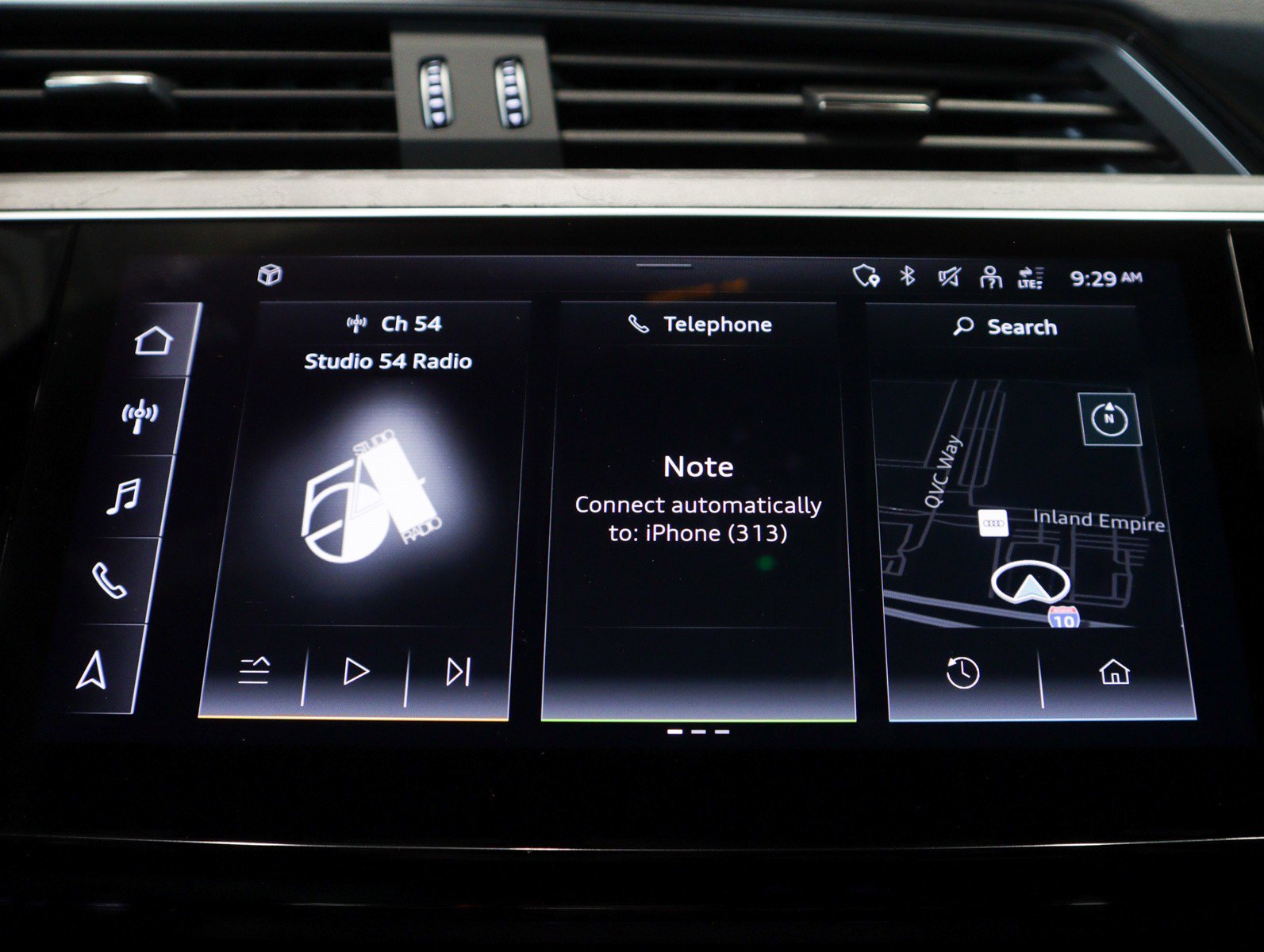 Used 2024 Audi Q8 e-tron Premium Plus image 26