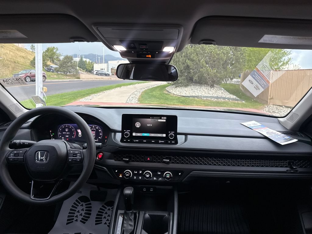 Used 2023 Honda Accord EX image 28
