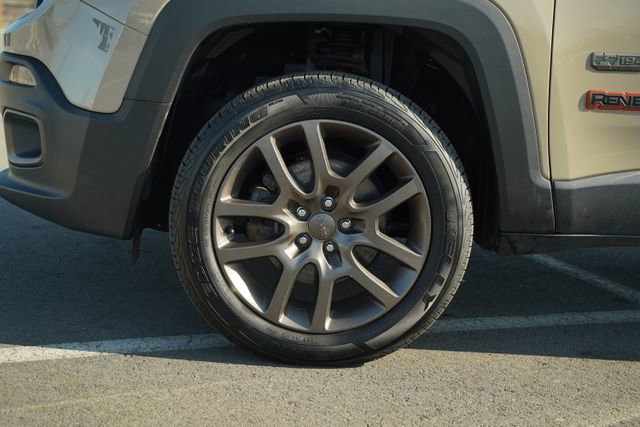 Used 2016 Jeep Renegade 75th Anniversary image 10