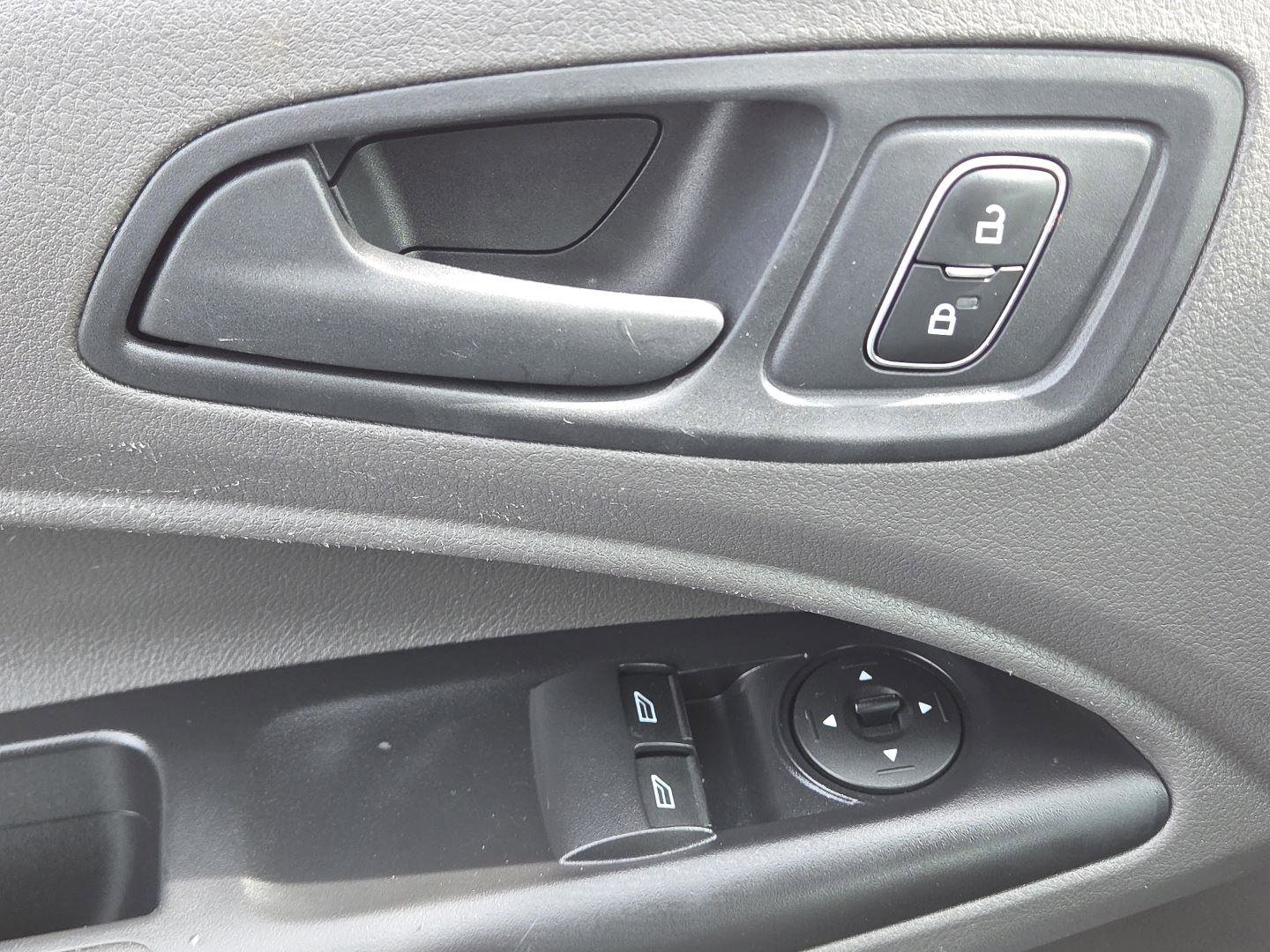 Used 2020 Ford Transit Connect XL FWD image 15