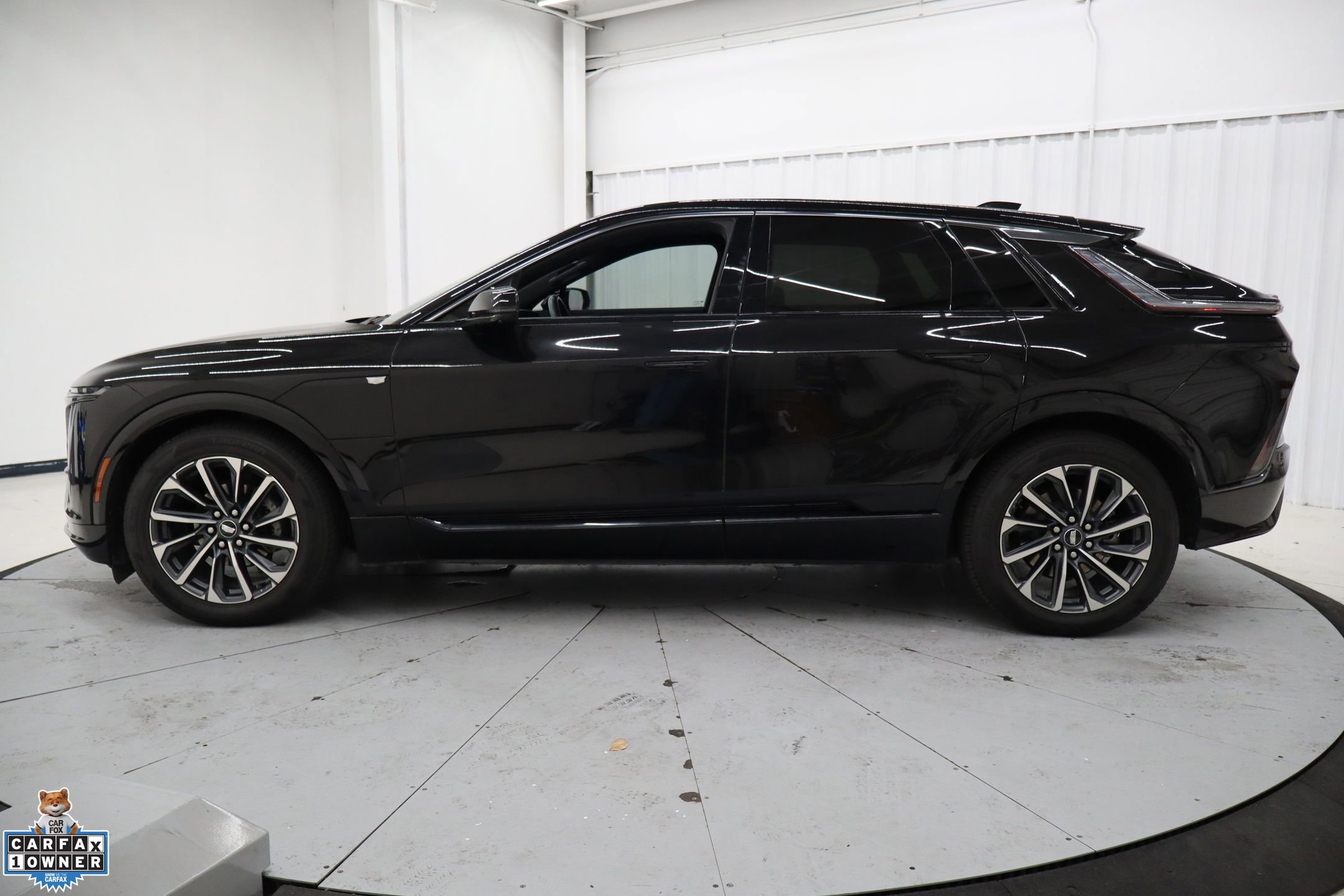 Used 2024 Cadillac Lyriq Sport image 9