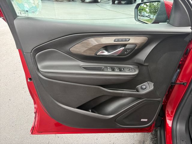 Used 2024 GMC Terrain Denali w/ Denali Premium Package AWD/4WD image 18