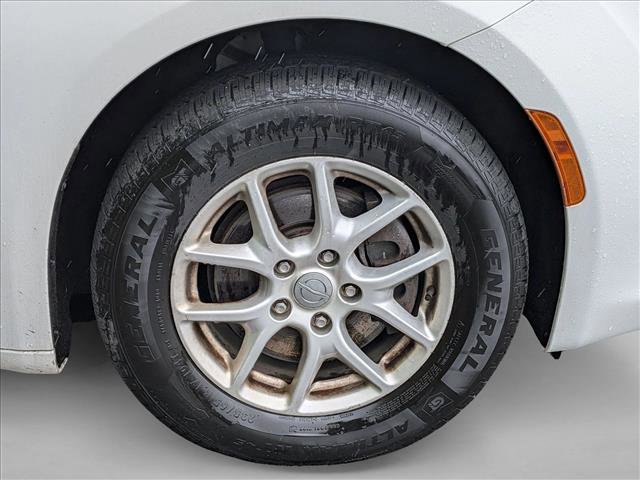 Used 2018 Chrysler Pacifica LX FWD image 14
