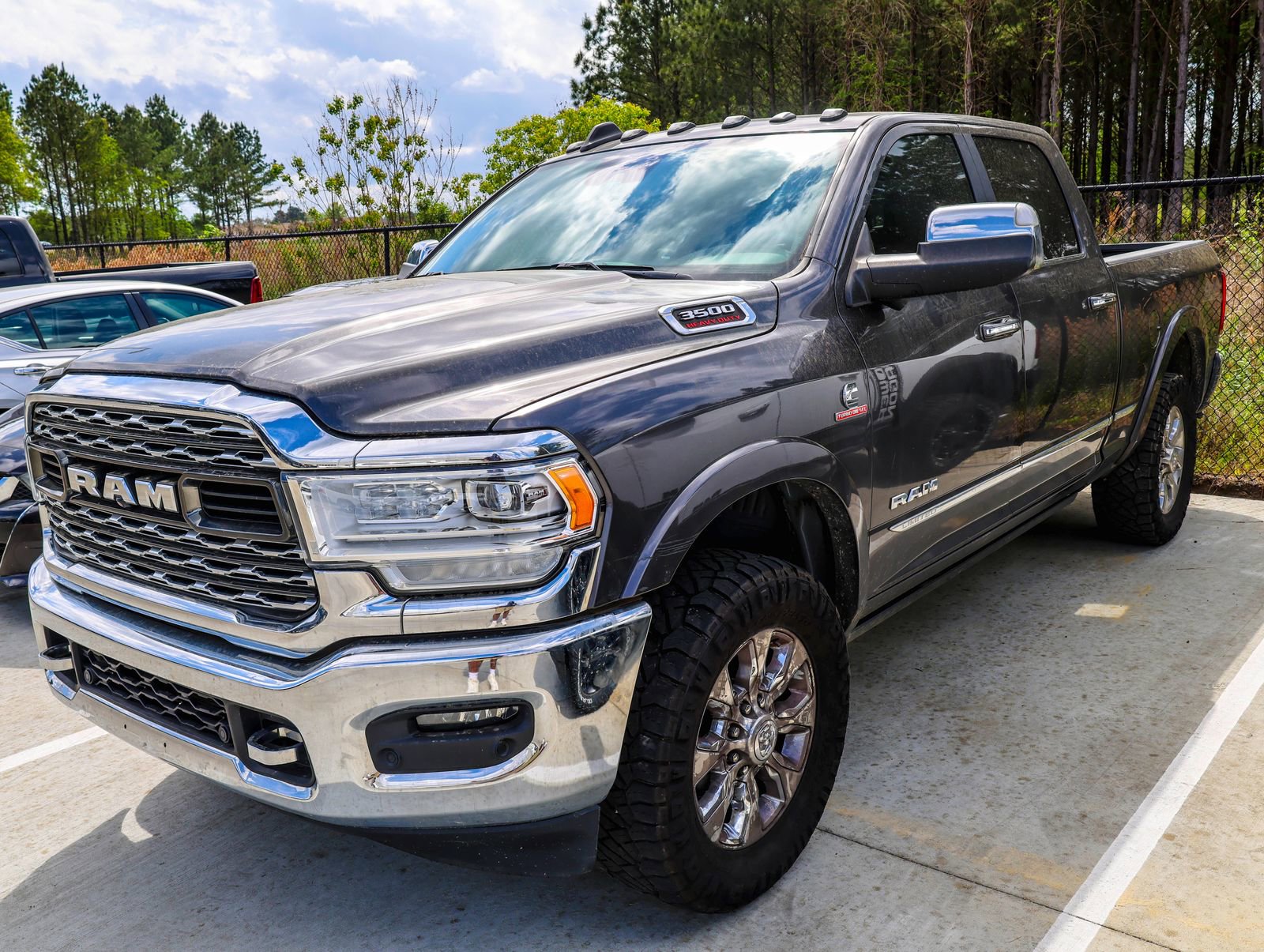 Used 2019 RAM 3500 Limited image 1