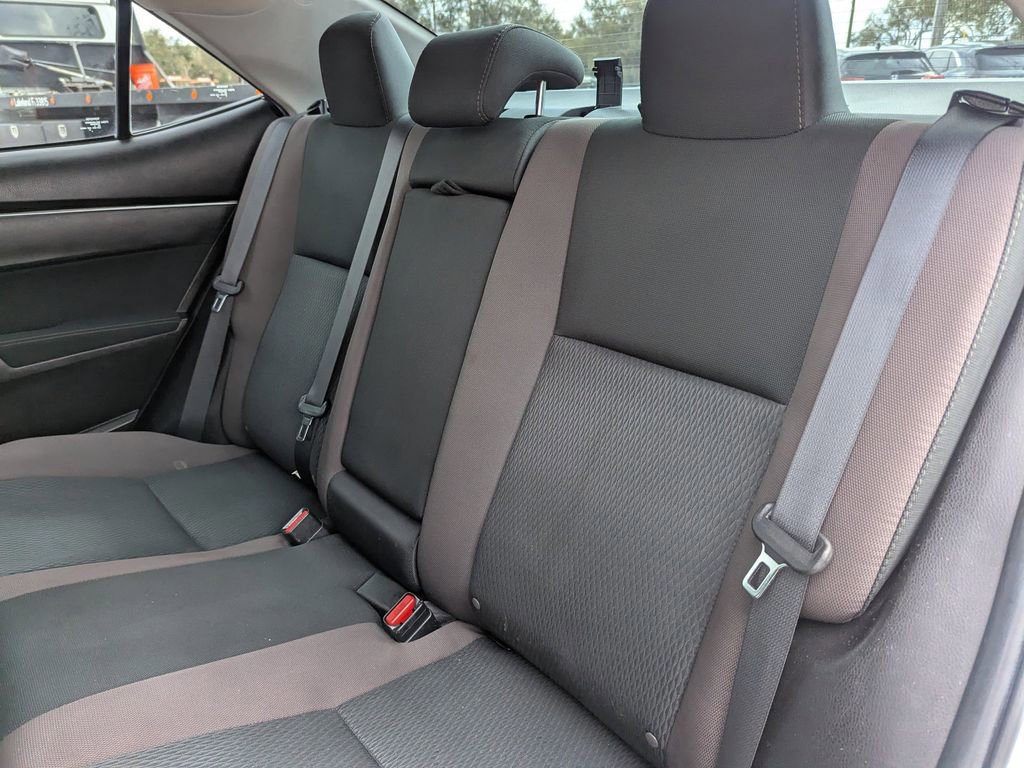 Used 2018 Toyota Corolla LE image 13