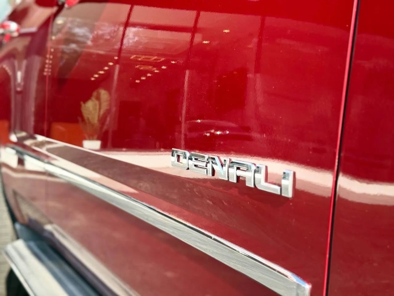 Used 2015 GMC Yukon Denali w/ Touring Package image 37