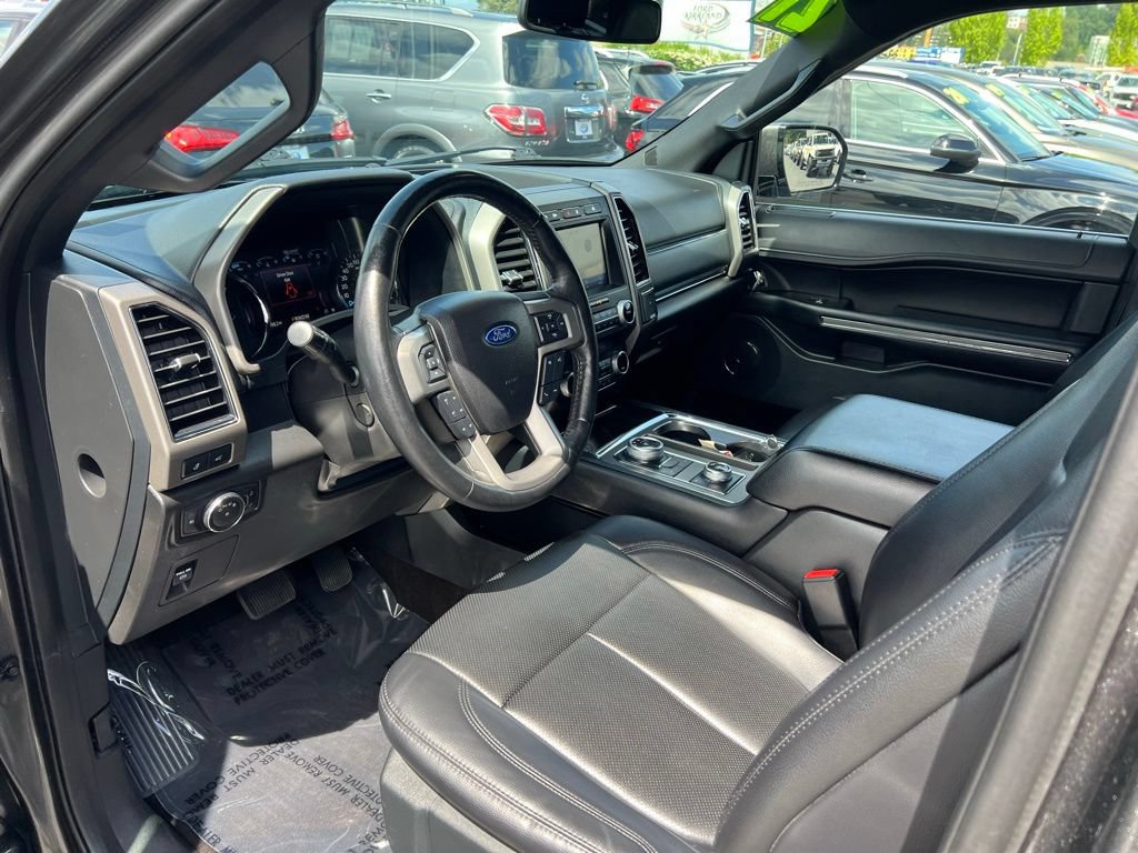 Used 2021 Ford Expedition XLT w/ Equipment Group 202A AWD/4WD image 11