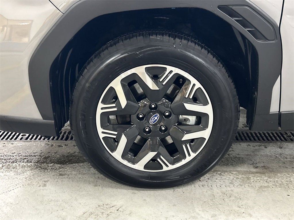 Used 2025 Subaru Forester Premium image 10