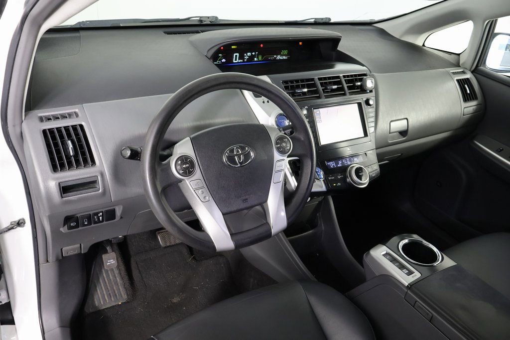 Used 2012 Toyota Prius V Five image 6