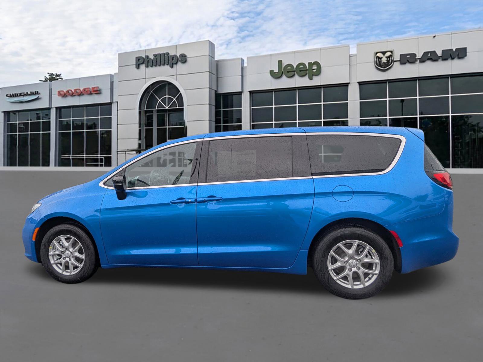 New 2026 Chrysler Pacifica Select FWD image 6