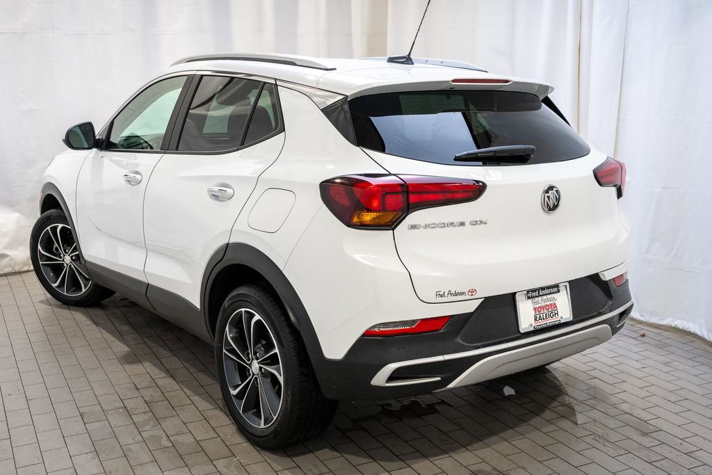 Used 2022 Buick Encore GX Select image 4