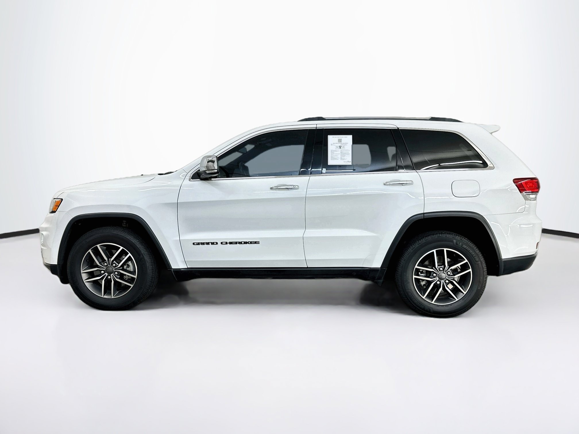 Used 2021 Jeep Grand Cherokee Limited AWD/4WD image 4