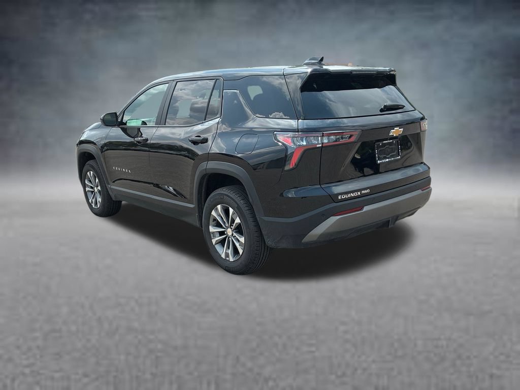 Used 2026 Chevrolet Equinox LT AWD/4WD image 3