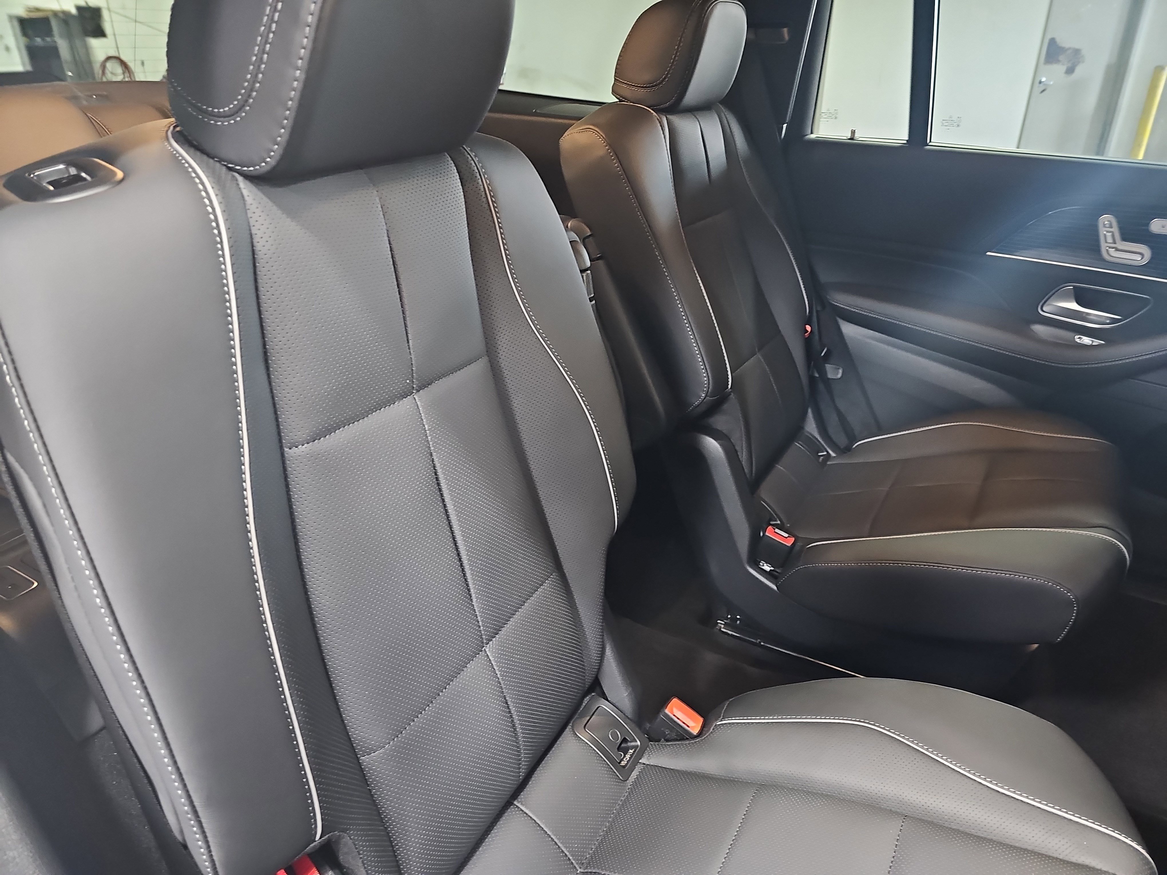 New 2026 Mercedes-Benz GLS 580 4MATIC image 12