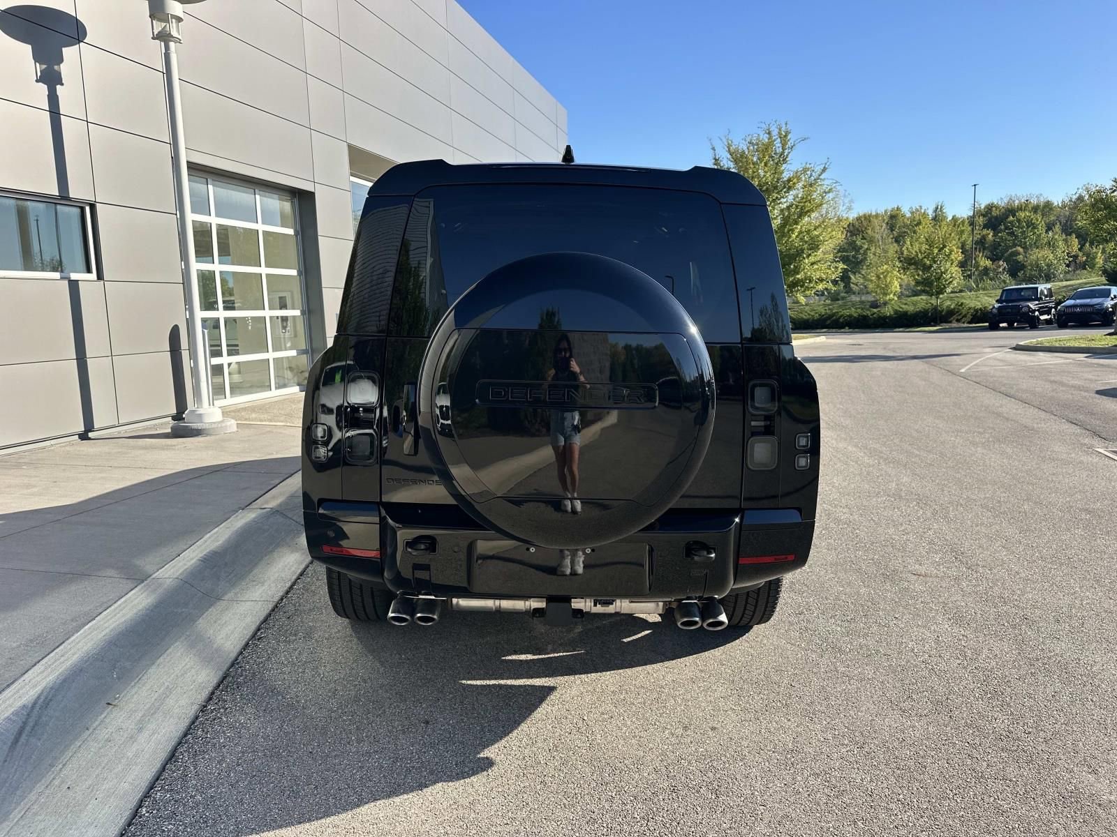 New 2026 Land Rover Defender 130 V8 image 6