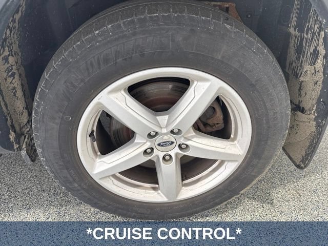 Used 2017 Ford Explorer XLT AWD/4WD image 9
