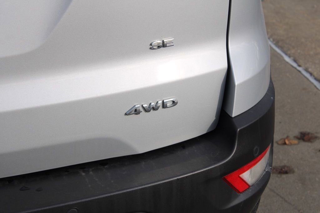 Used 2018 Ford EcoSport SE w/ SE Convenience Package image 9