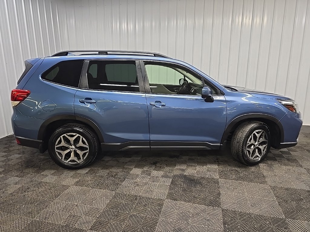 Used 2020 Subaru Forester Premium AWD/4WD image 2