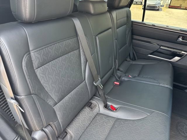 Used 2024 Toyota Sequoia Limited w/ Tow Technology Package AWD/4WD image 19