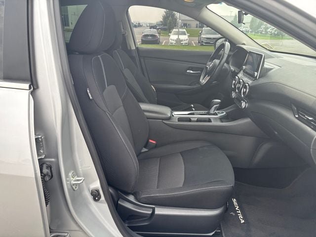 Used 2022 Nissan Sentra SV FWD image 23