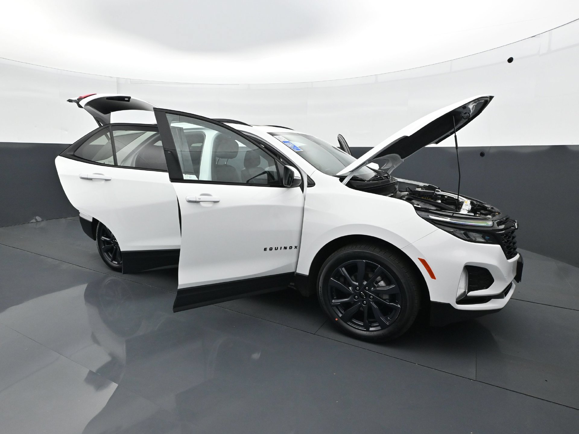 Used 2024 Chevrolet Equinox RS w/ RS Leather Package AWD/4WD image 38
