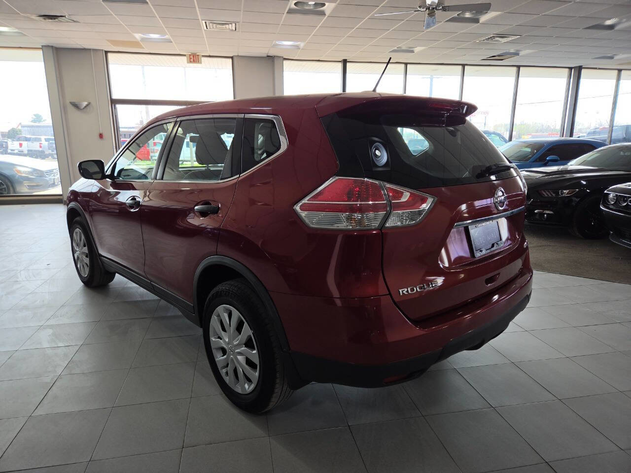 Used 2016 Nissan Rogue S image 5