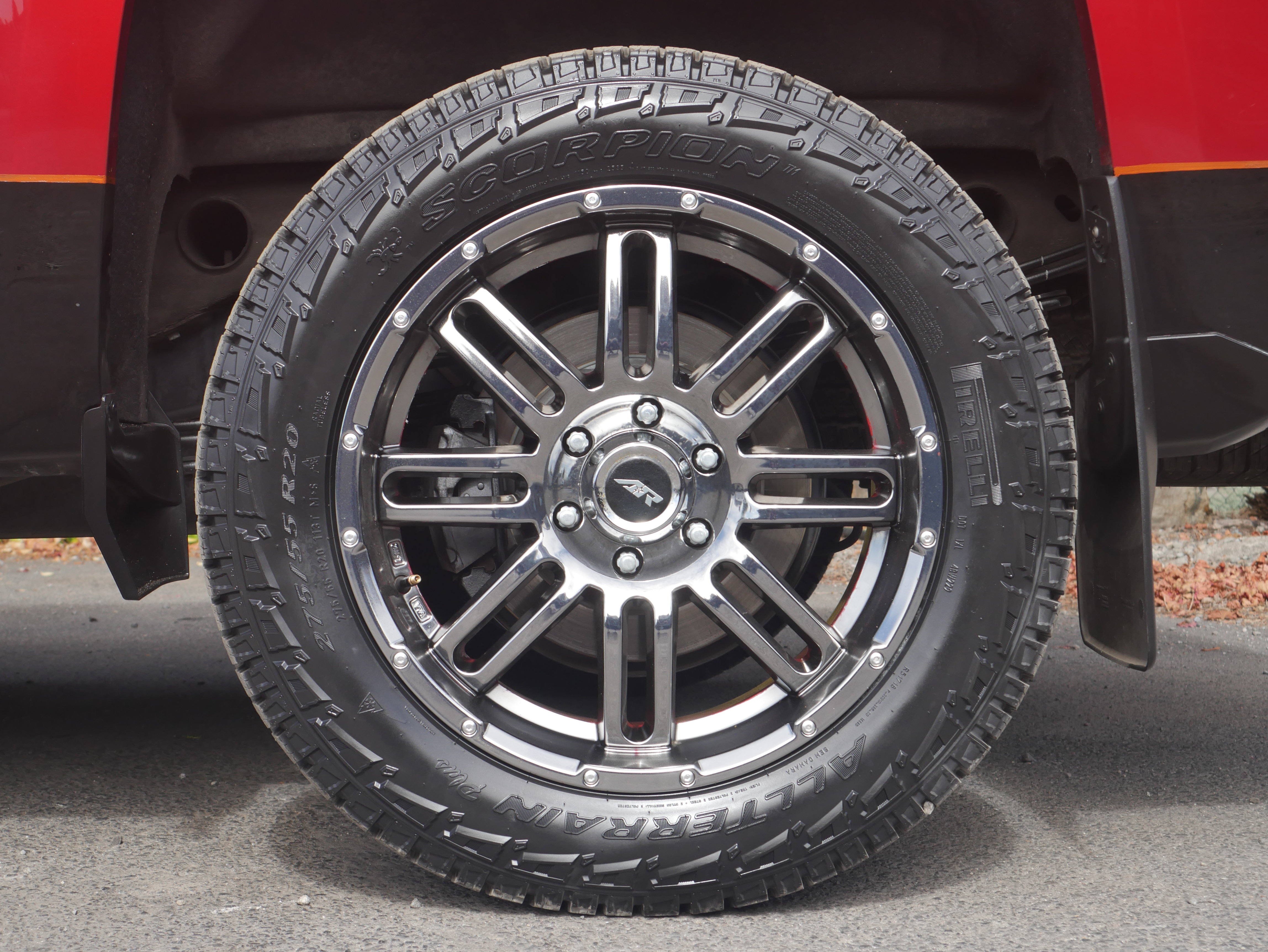 Used 2018 Chevrolet Silverado 1500 LTZ AWD/4WD image 10
