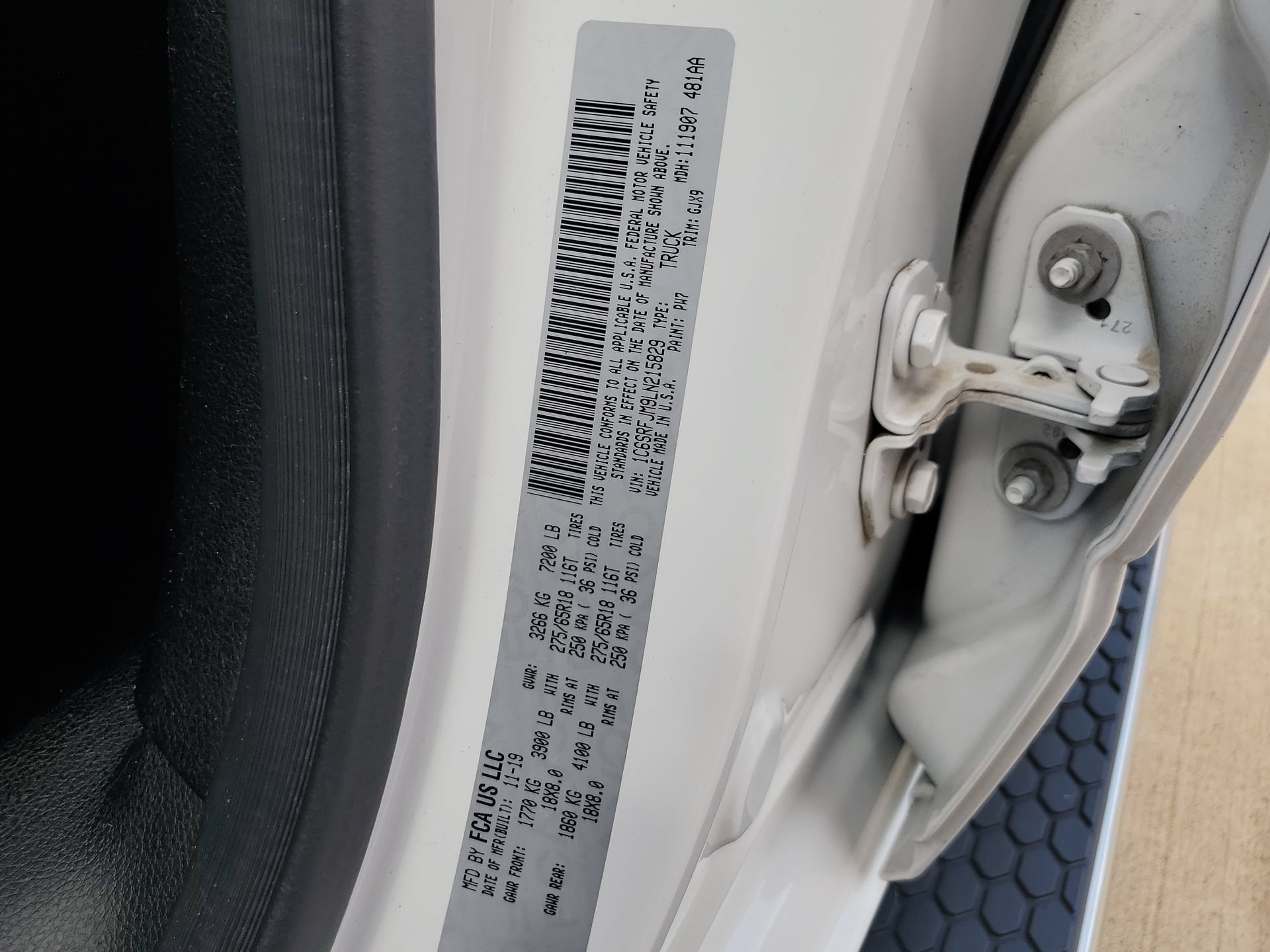 Used 2020 RAM 1500 Laramie AWD/4WD image 40