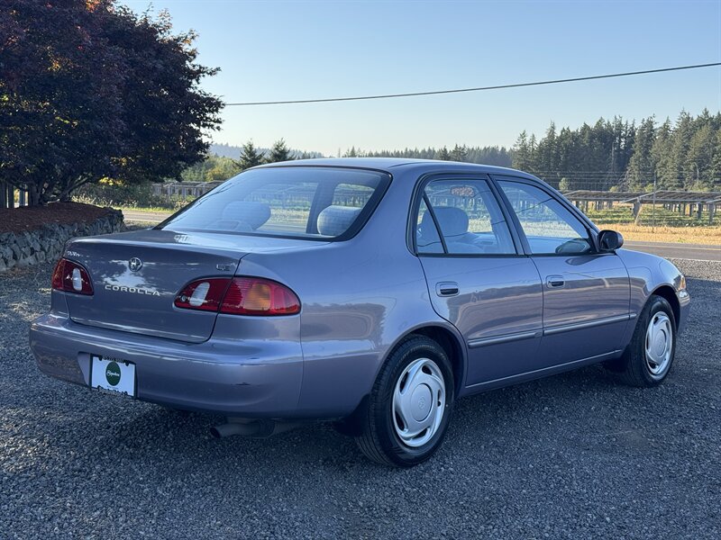 Used 1998 Toyota Corolla LE FWD image 5