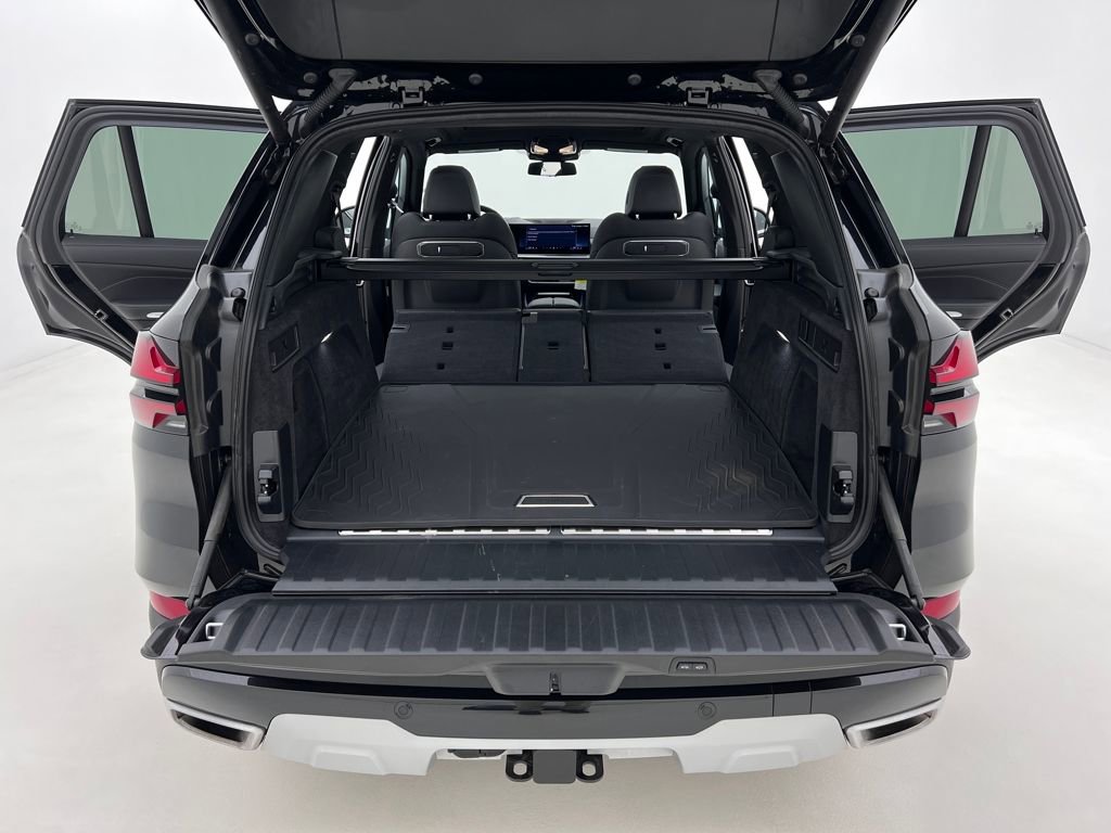 Certified 2025 BMW X5 xDrive50e w/ Premium Package image 23
