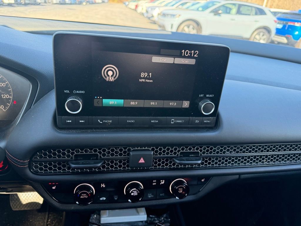 Used 2025 Honda HR-V Sport image 16