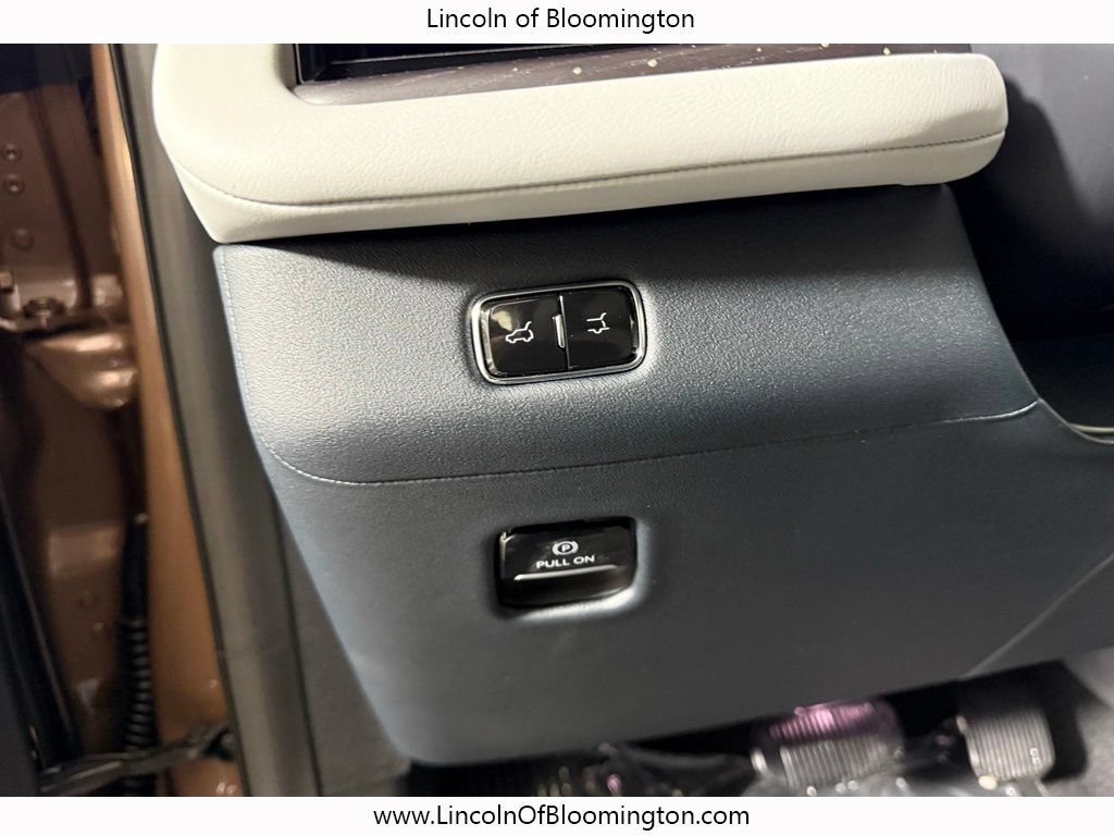 New 2025 Lincoln Navigator L Black Label AWD/4WD image 20