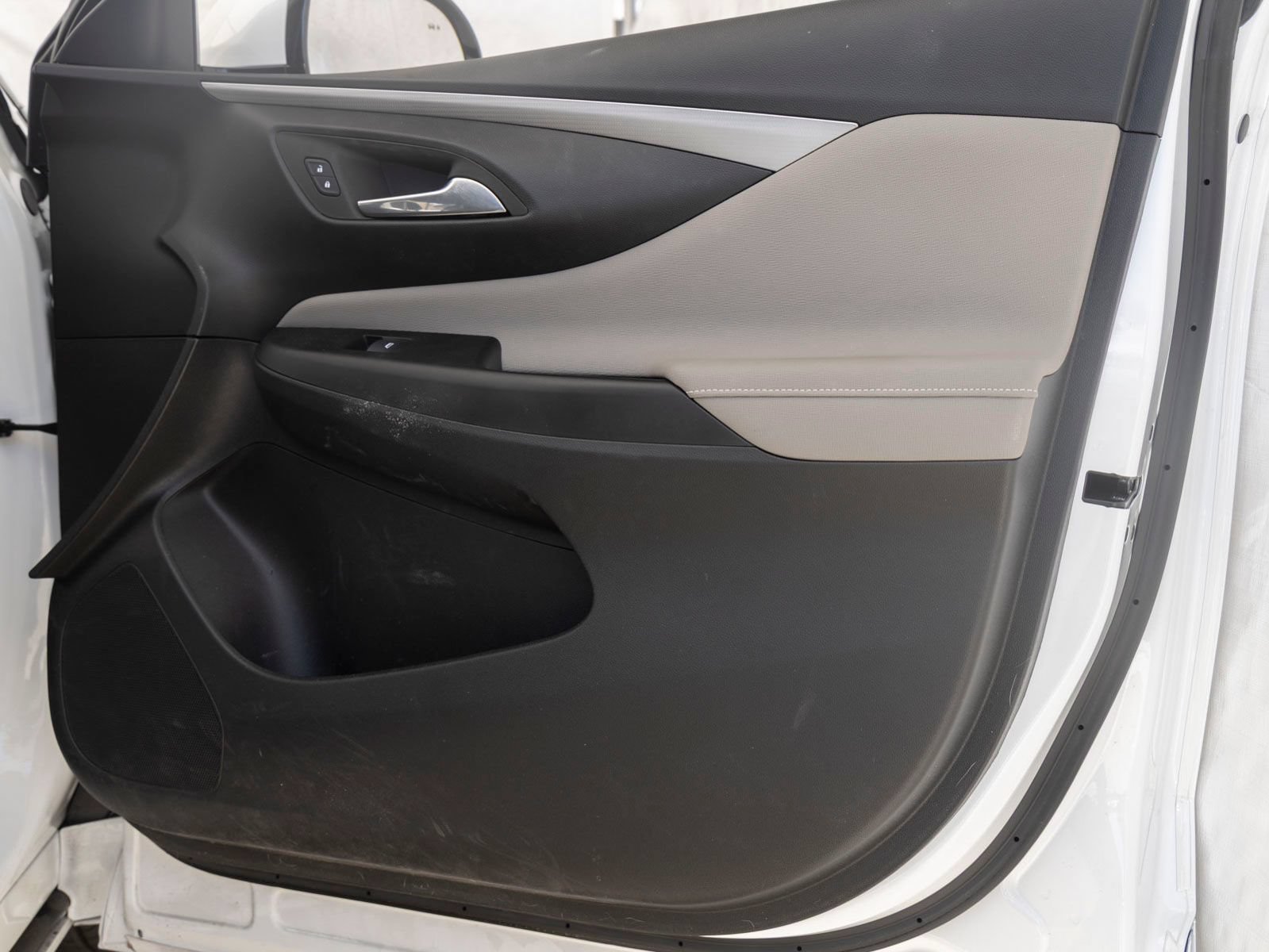 Used 2025 Buick Envista Avenir FWD image 25